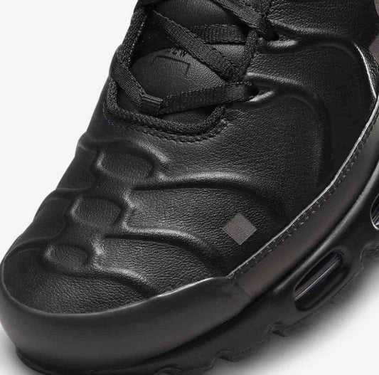 A-COLD-WALL* x Nike Air Max Plus Black