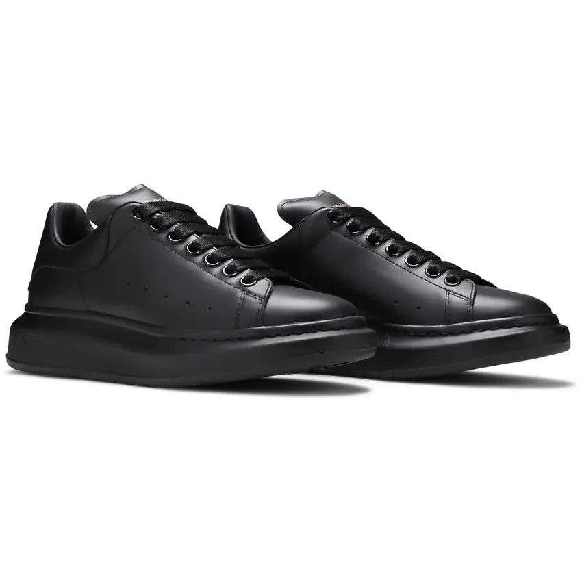 Alexander McQueen "All Black"