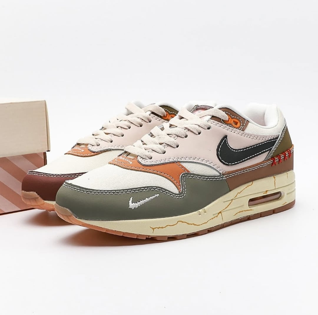Nike Air Max 1 Premium