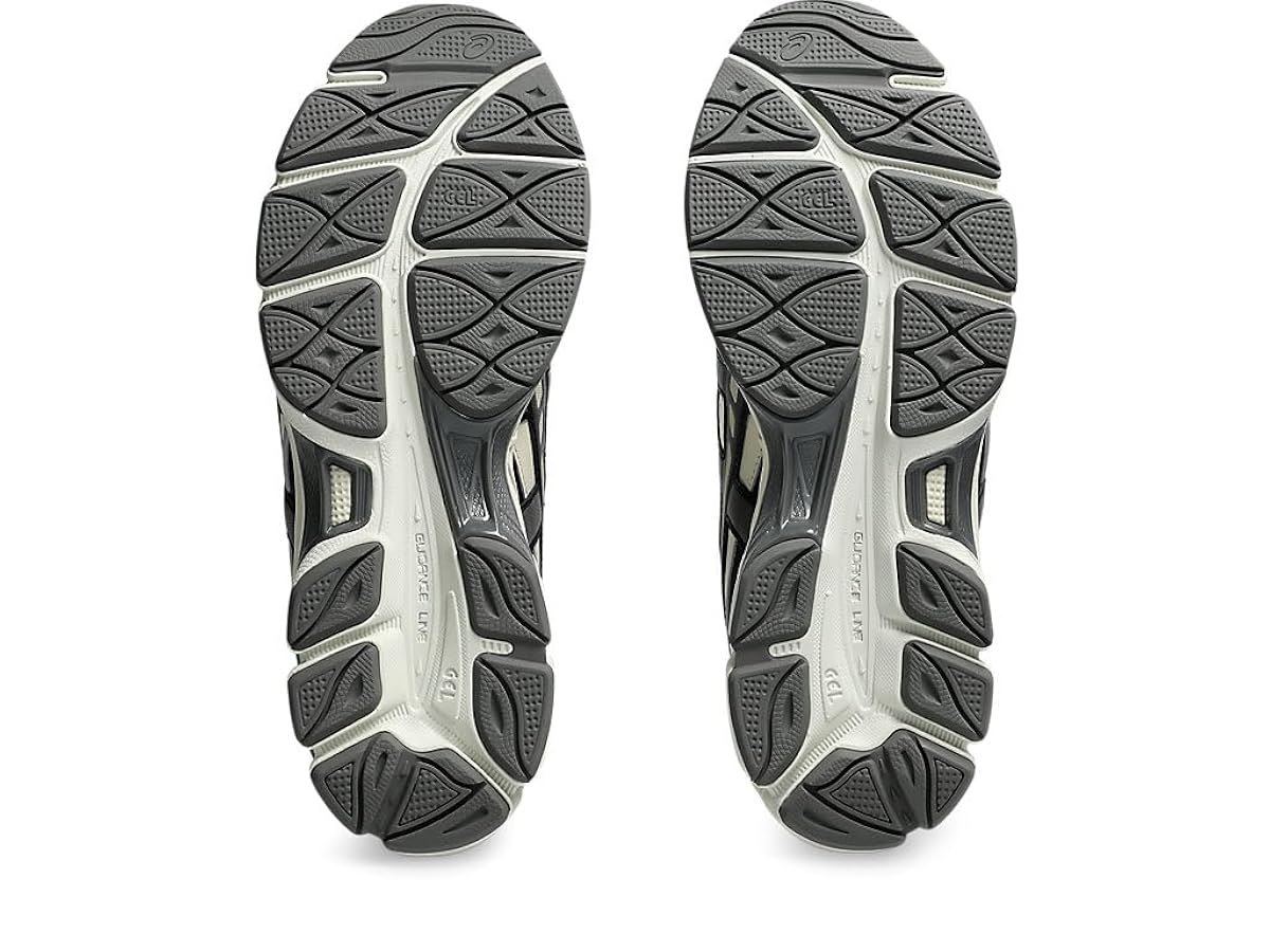 l'Asics GEL-NYC 2055.